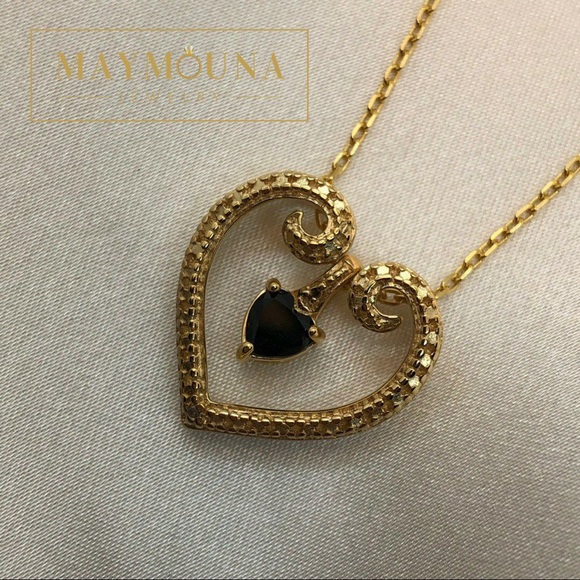 HOST PICK🤩 14k YGP Trio Gemstone Heart Necklace - Picture 8 of 13